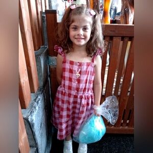 Meet your Posher, Lanie